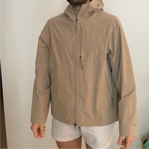 Lululemon sheer oak city to hike rain jacket